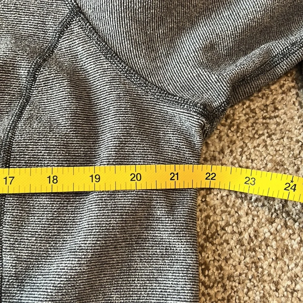 TNF 1/4 zip - Picture 4 of 4